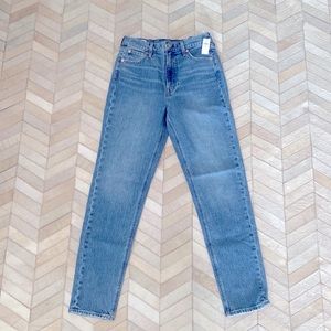 Gap - Mom Jean High Rise